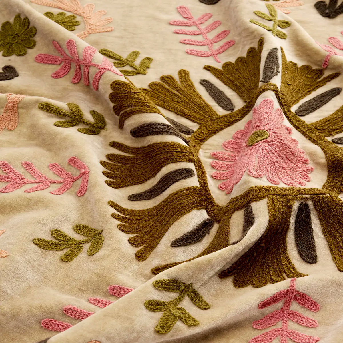 Suzani teppi beige