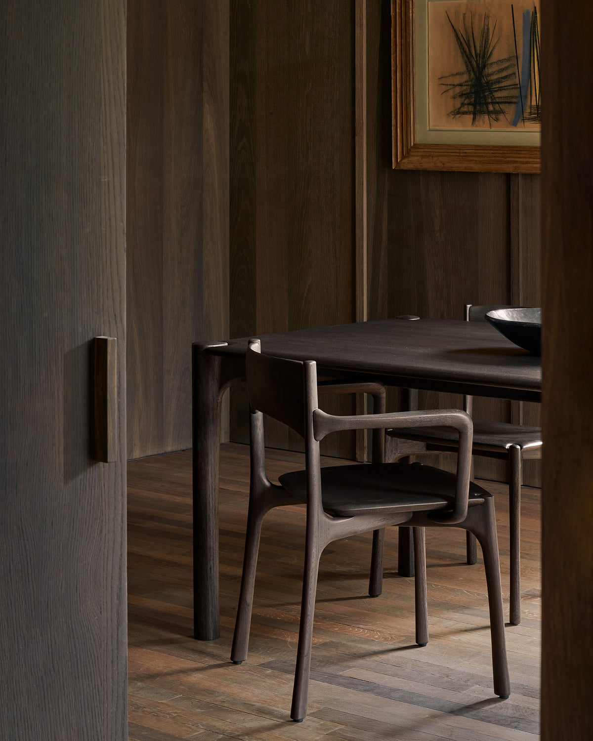 PI borðstofustóll dark brown m örmum