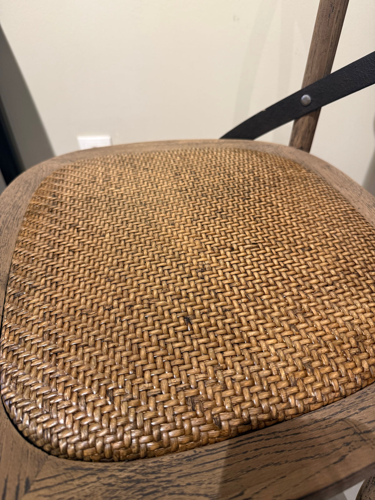 Cross chair without arm rest
