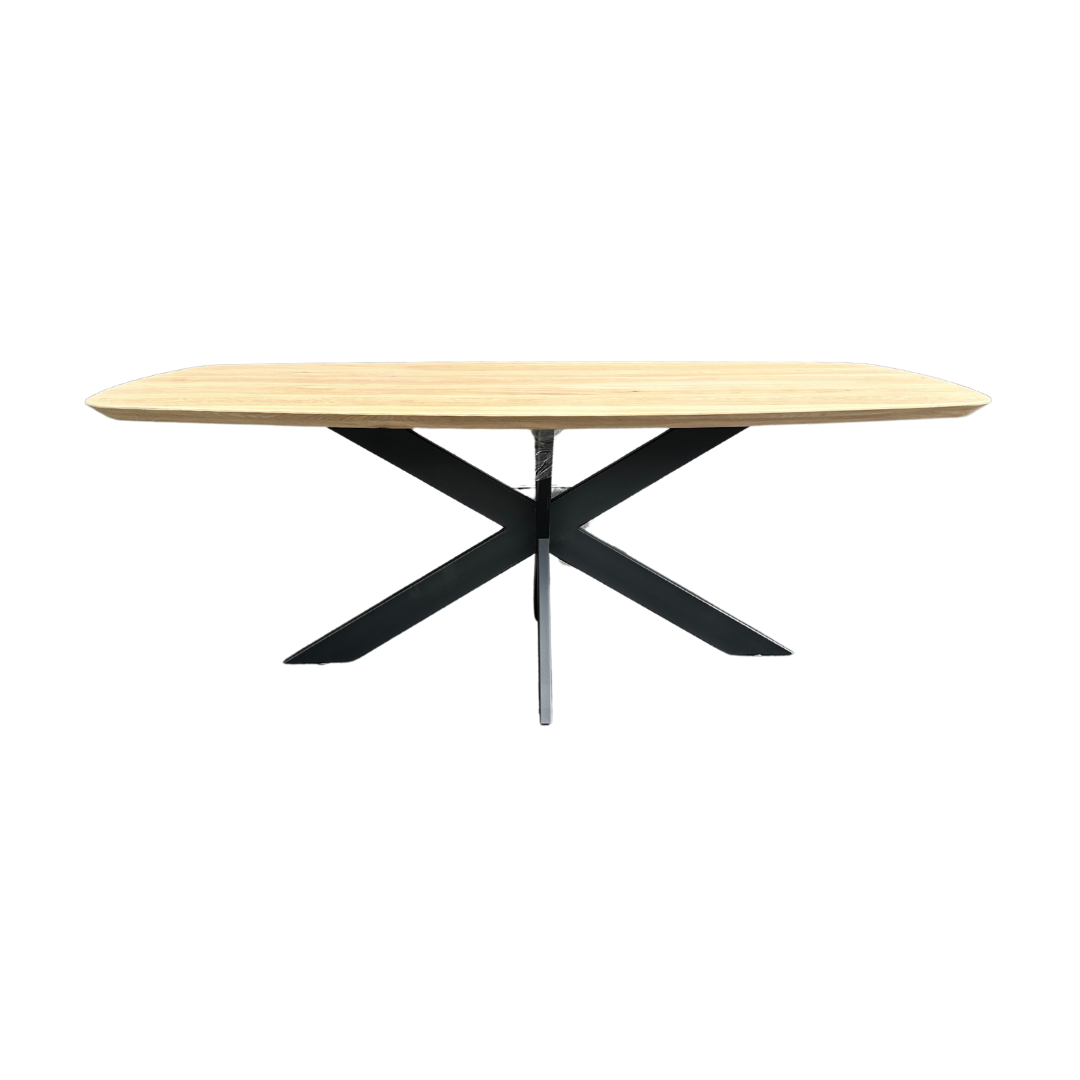 Borðstofuborð 200cm eik