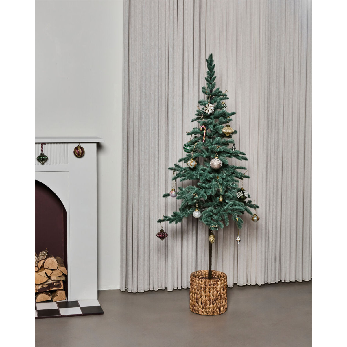 Pine jólatré 180cm