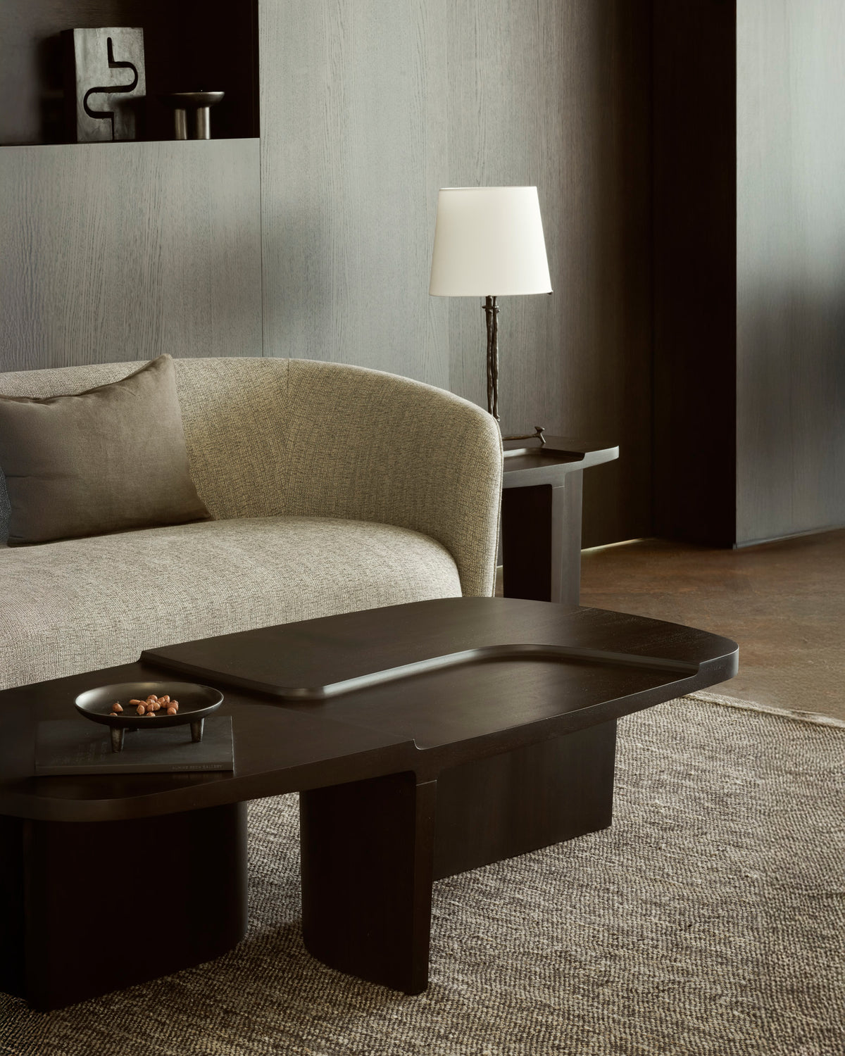 Brutalist sófaborð mahogany rose brown