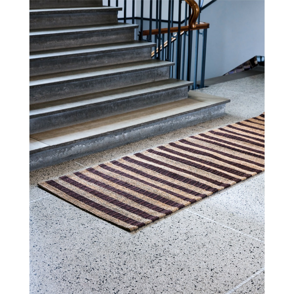 Block motta brún 300x90cm