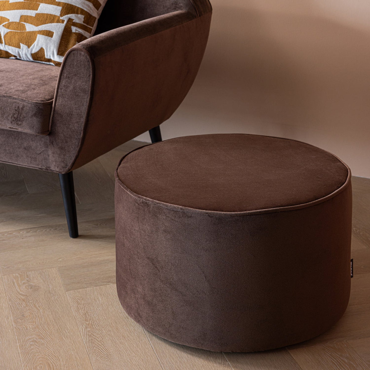 Sara skemill low velvet dark brown