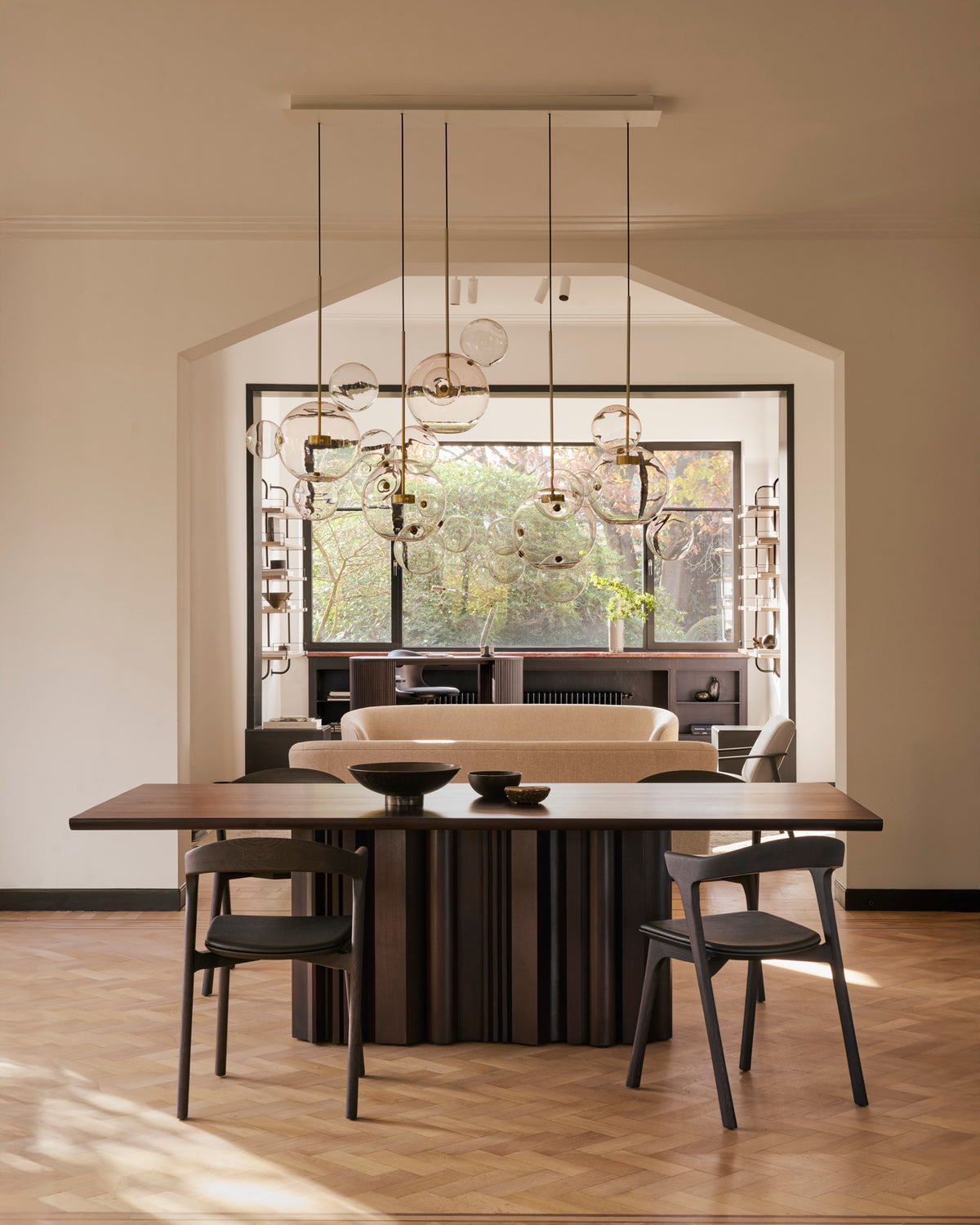 Sequence borðstofuborð mahogany dark brown