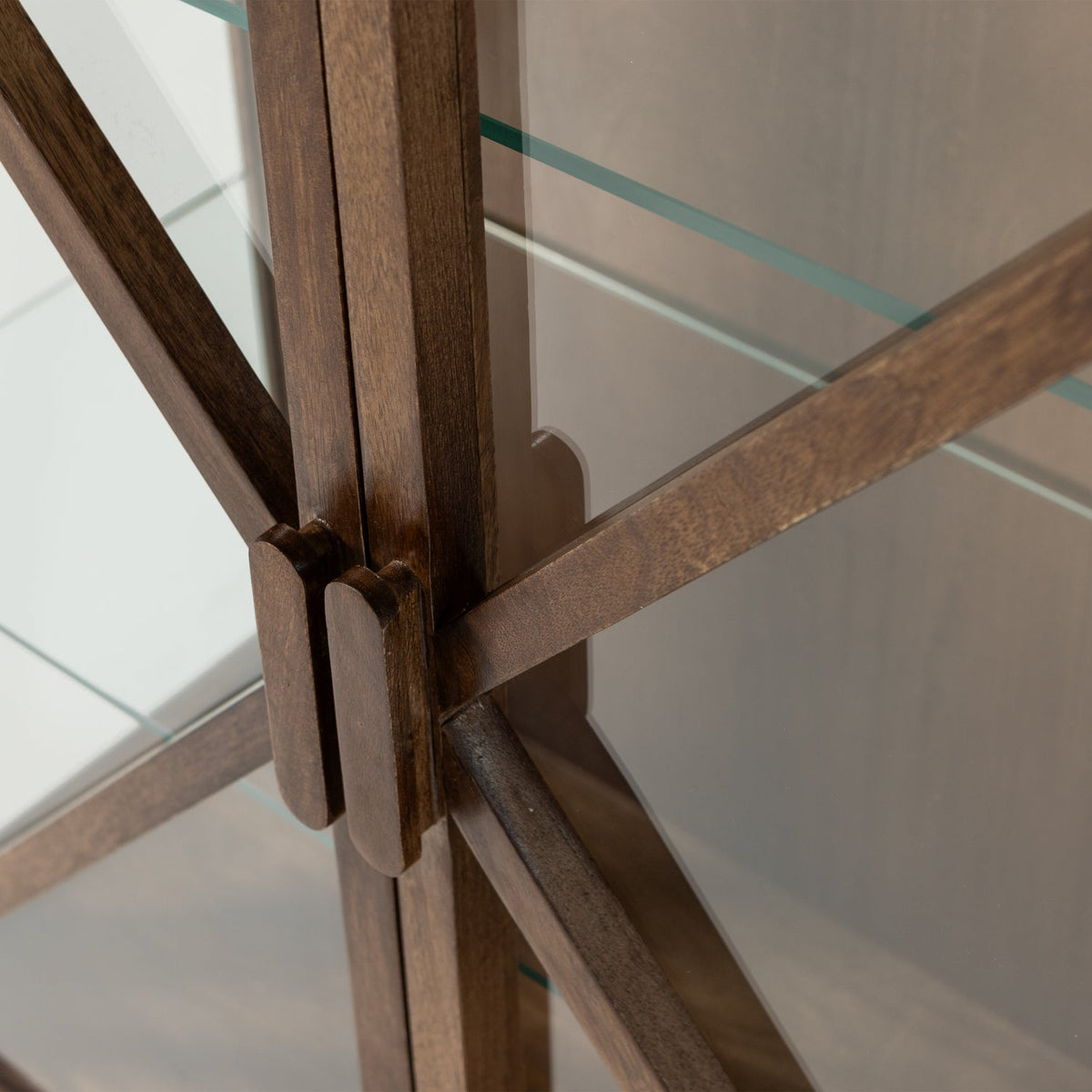 Kella glerskápur 2d wood brown