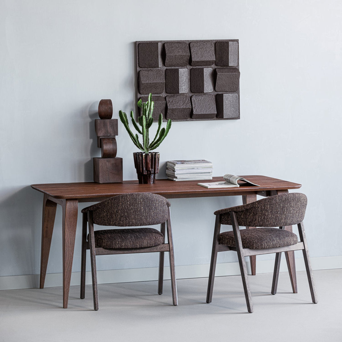 Tunar borðstofustóll dark brown