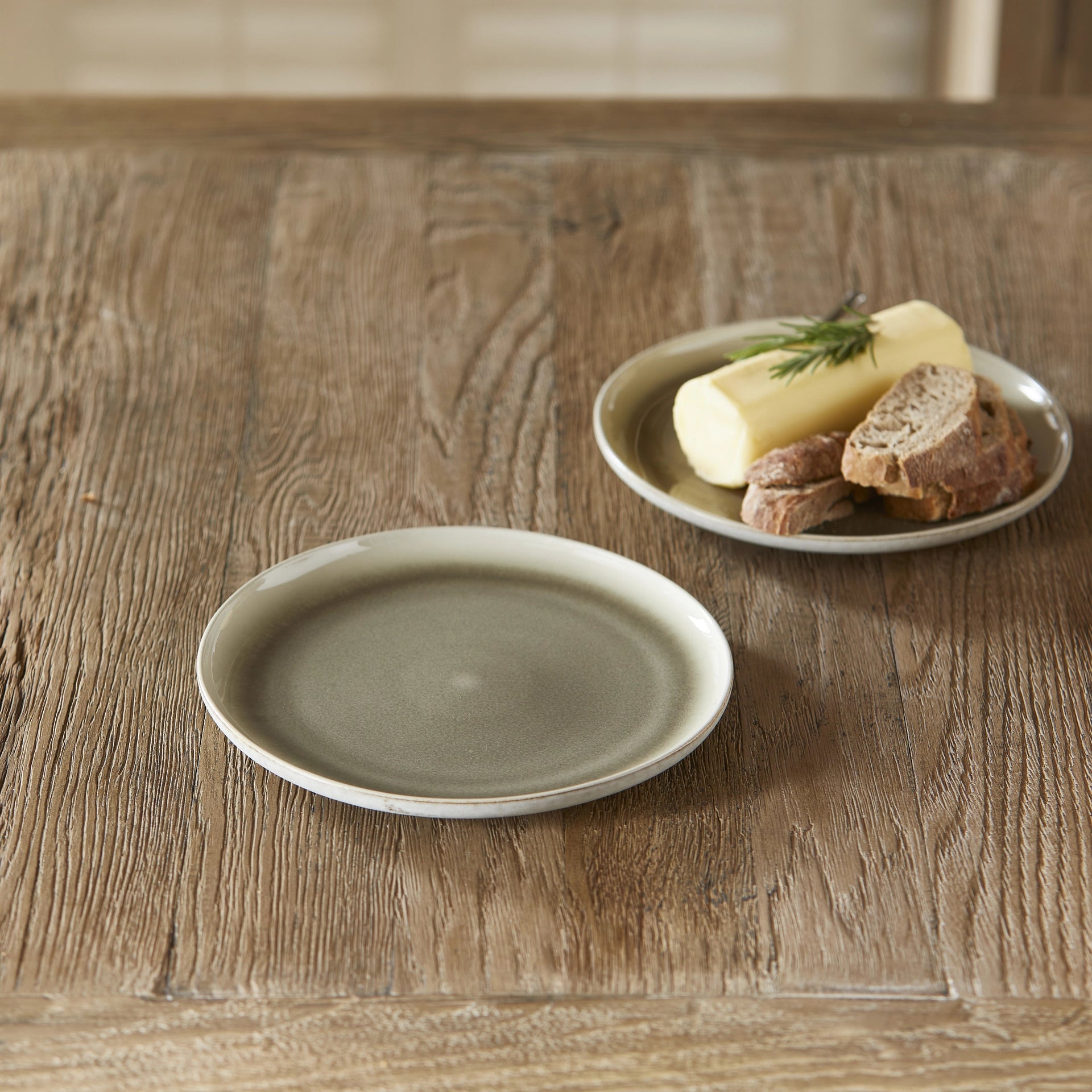 Sevran dinner plate green