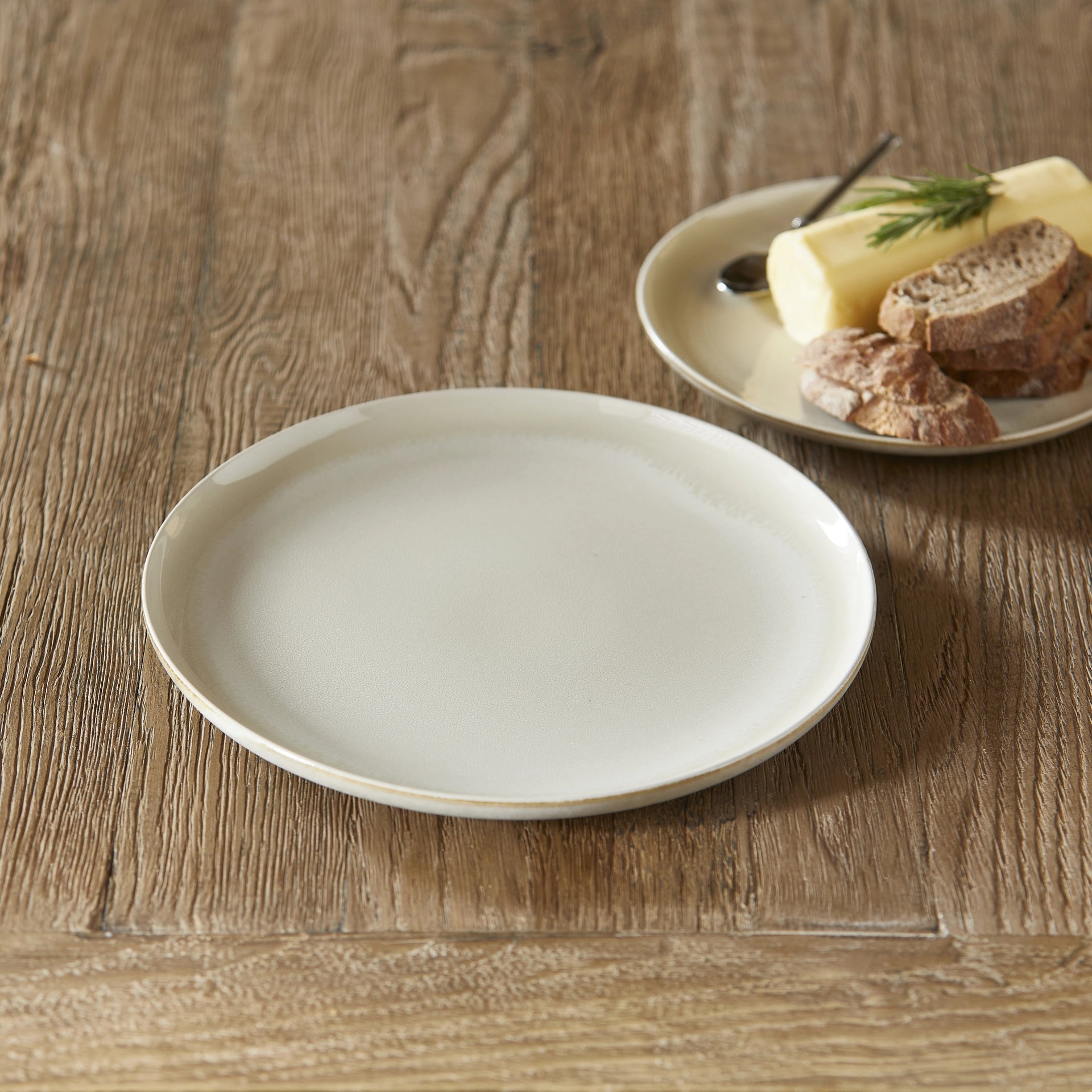 Sevran dinner plate flax