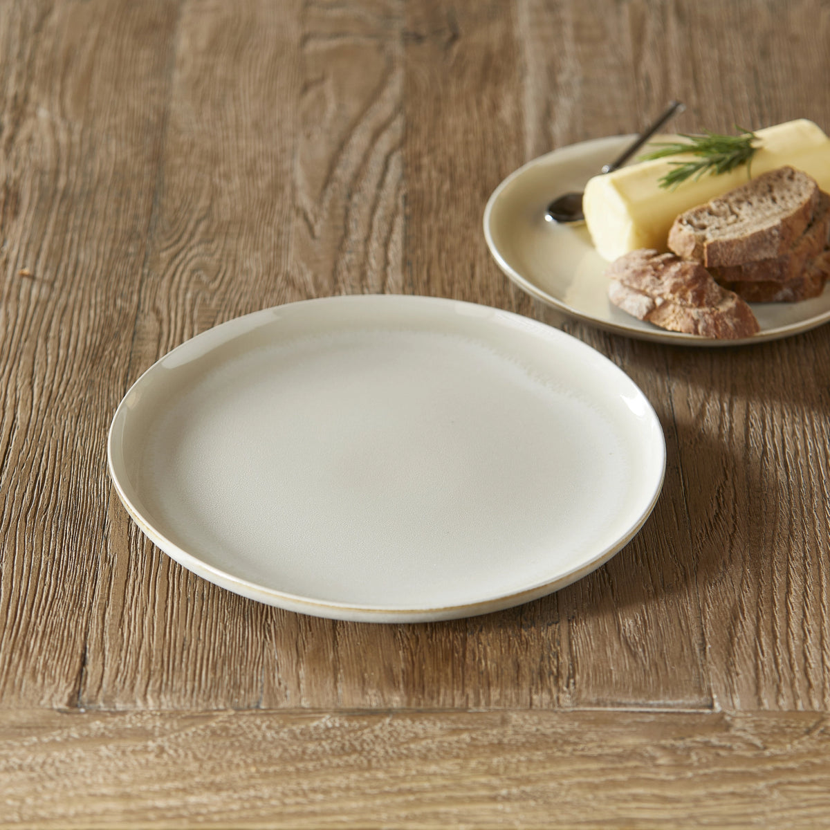 Sevran dinner plate flax