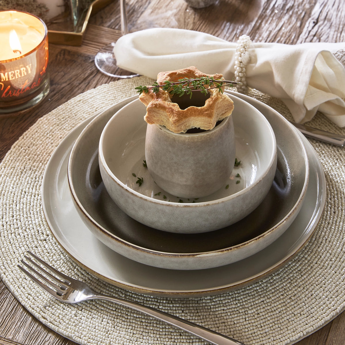 Sevran dinner plate flax