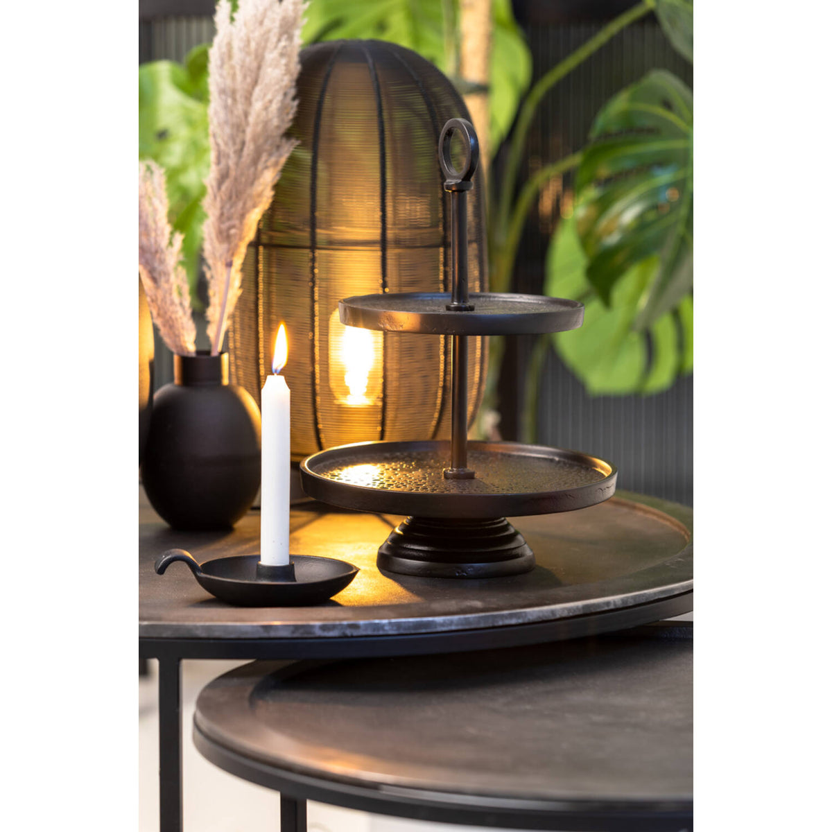 Lutek standur 2 hæðir svartur