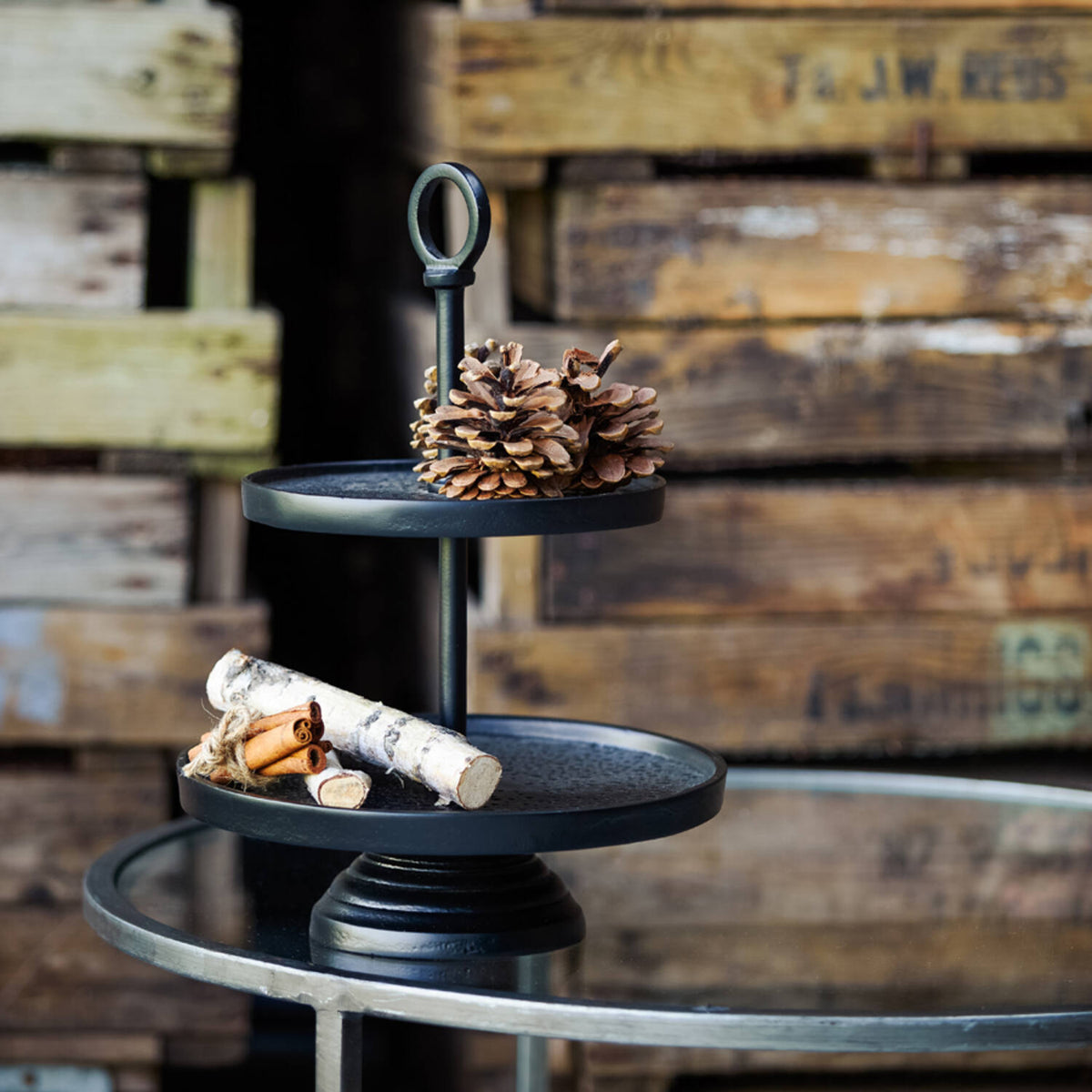 Lutek standur 2 hæðir svartur