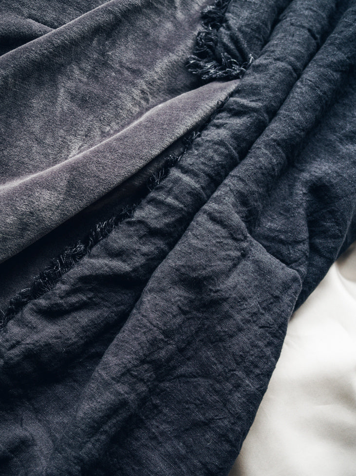 Nomad rúmteppi 180x260cm Lava