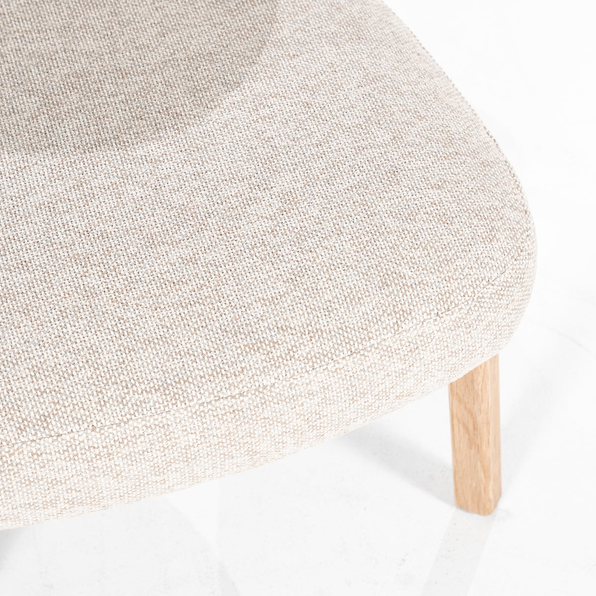 Mikky hægindastóll taupe moon