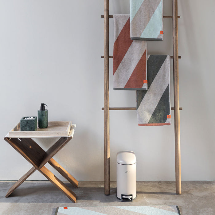 Diagonal handklæði 50x90cm dark olive