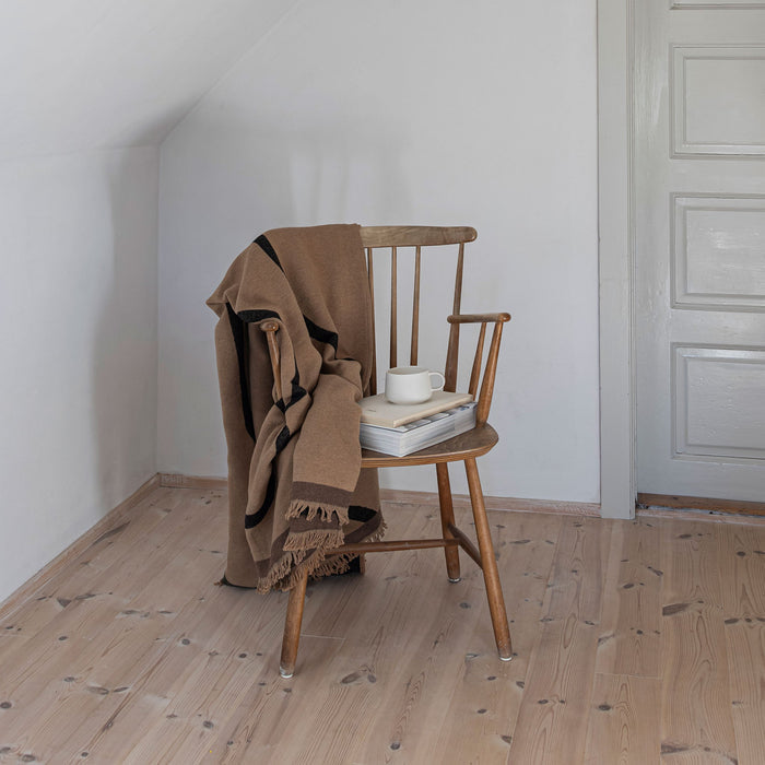 Shadow teppi latte/black