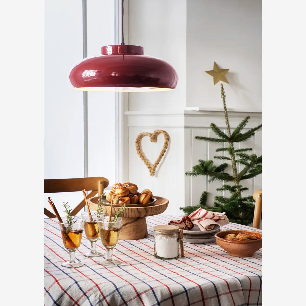 Wooden pedestal tray
