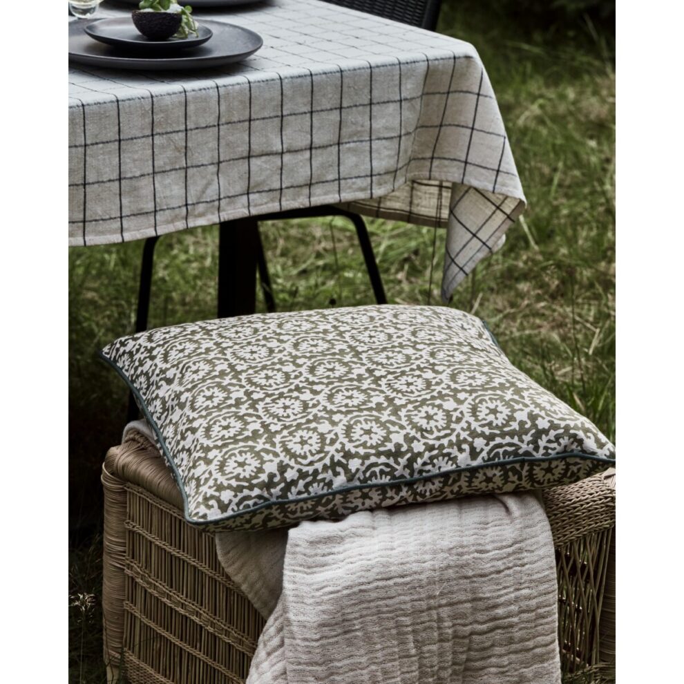 Flow púði dökk græn/off white 50x50cm