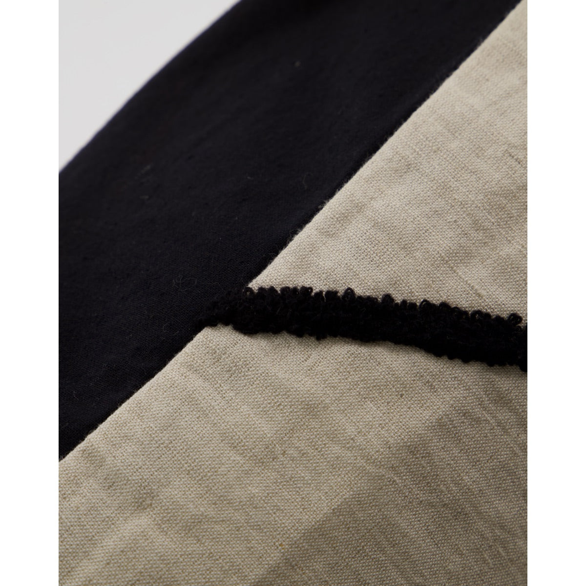 Fly púði offwhite og svart 50cm