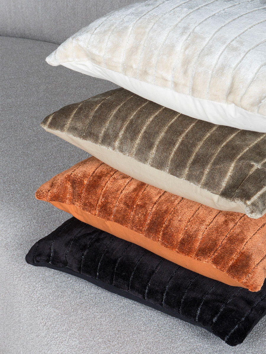 Juul púði black 45x45