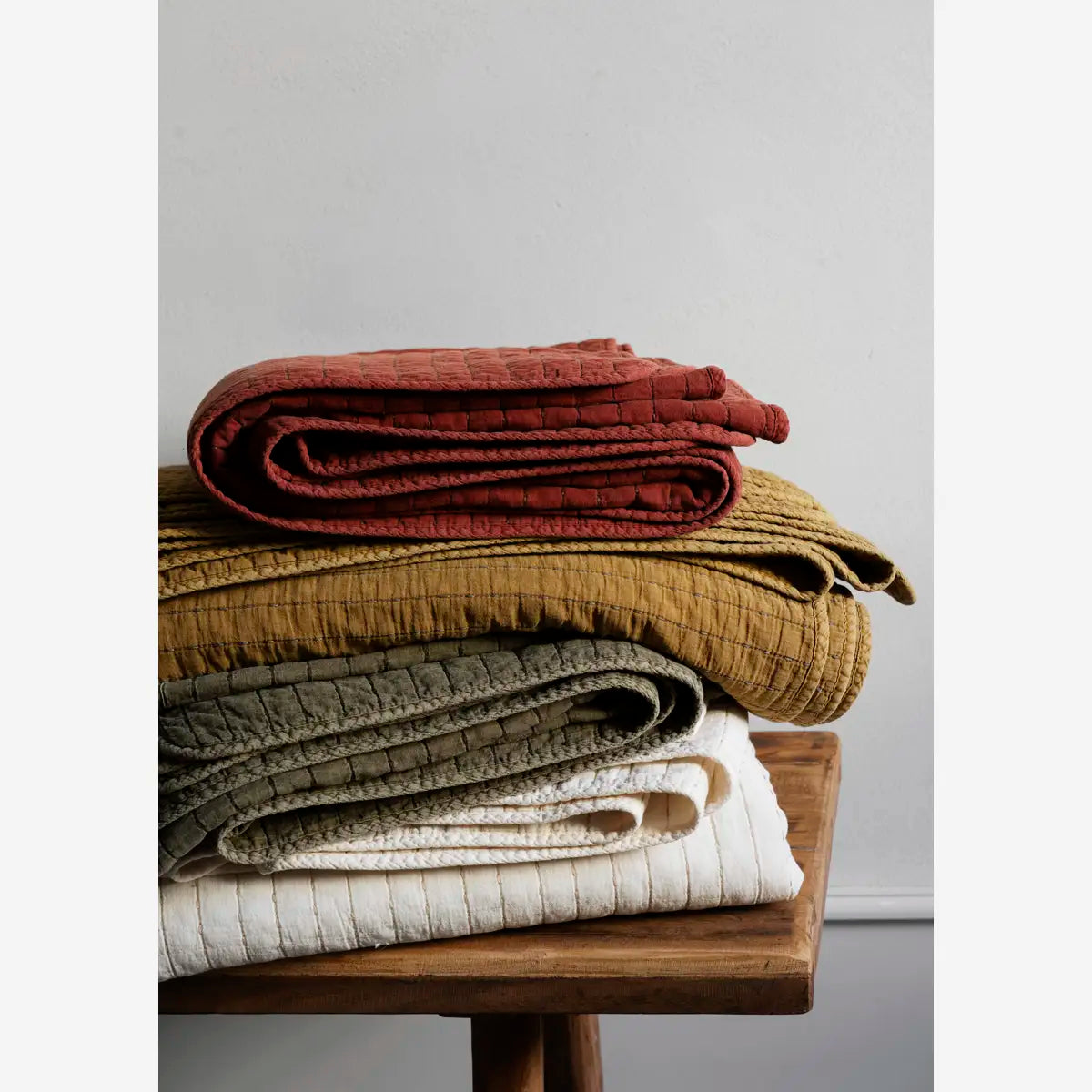 Madam rúmteppi beige 240x240cm