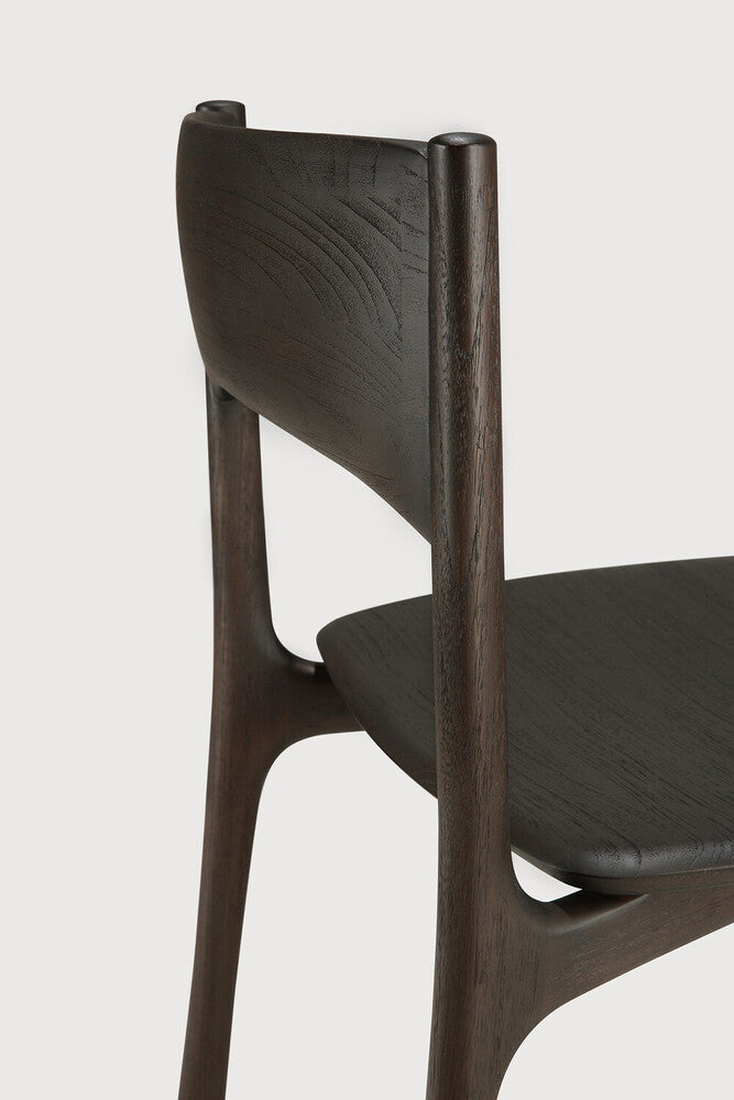 Pi borðstofustóll dark brown