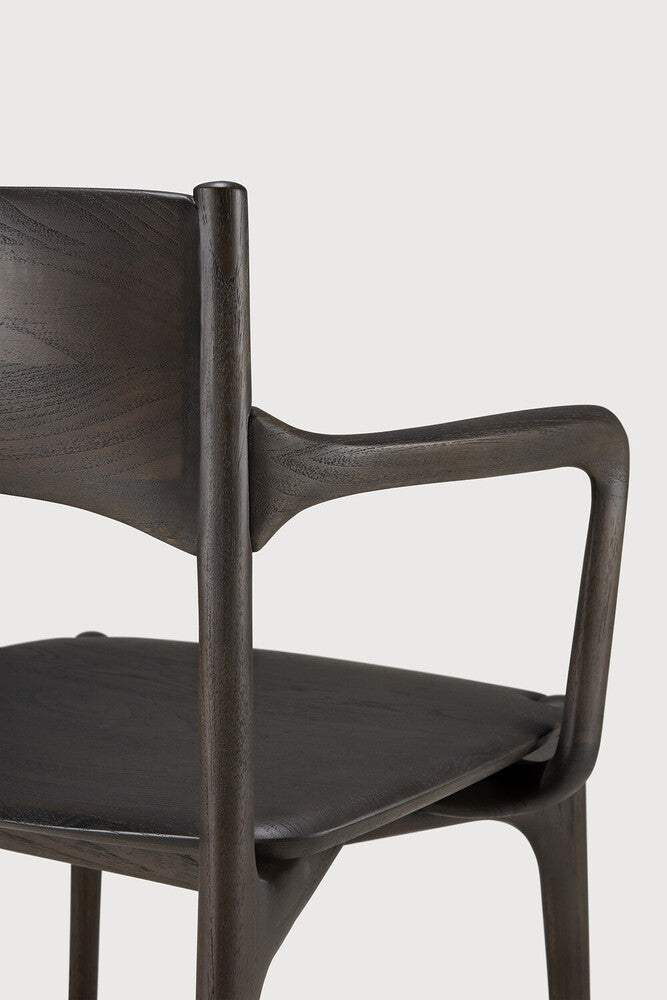 PI borðstofustóll dark brown m örmum