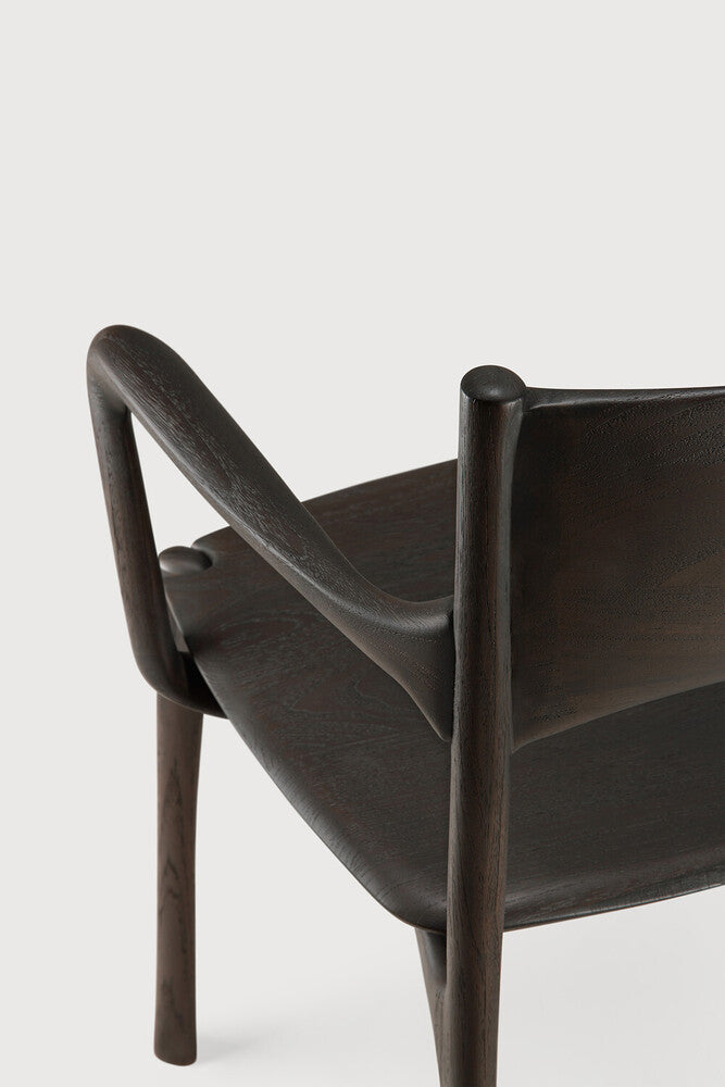 PI borðstofustóll dark brown m örmum