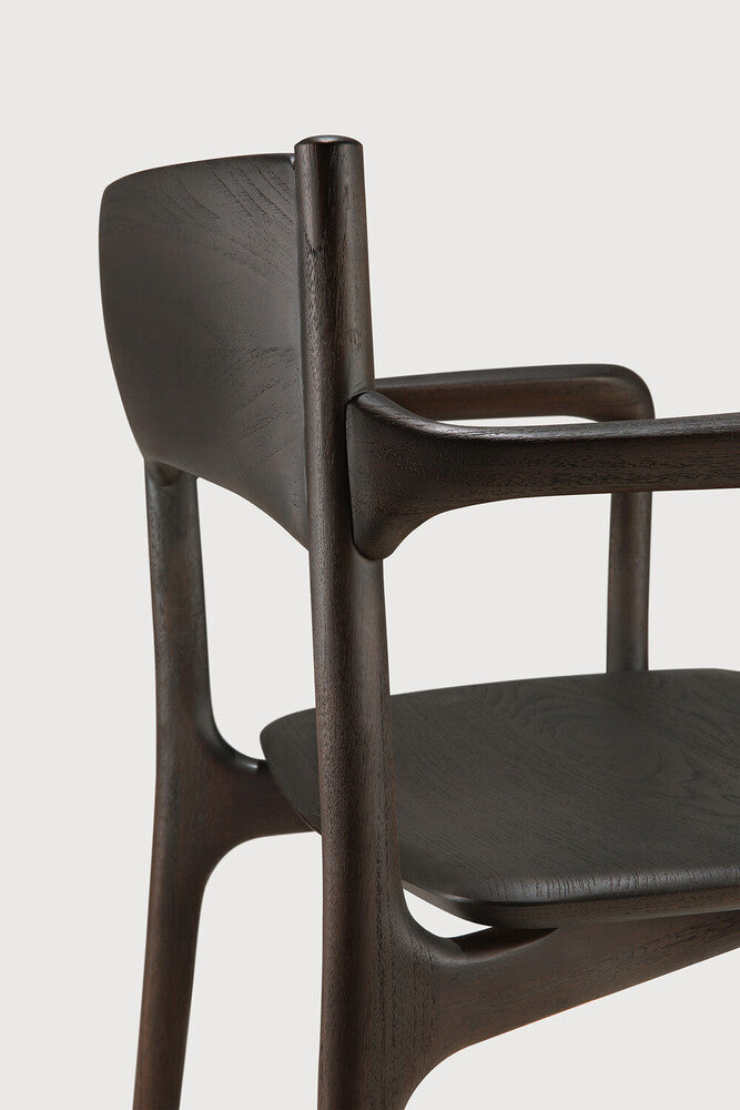 PI borðstofustóll dark brown m örmum