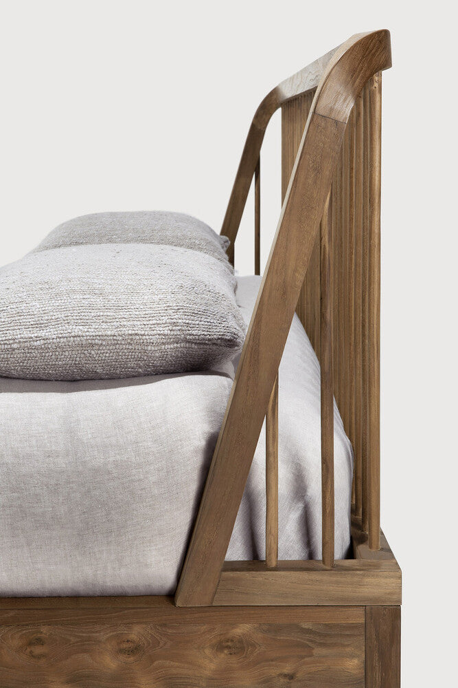 Spindle rúm teak 180cm