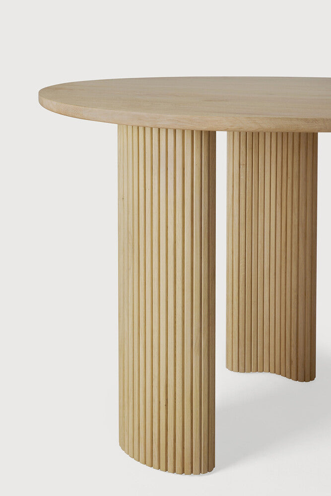 Boomerang skrifborð eik