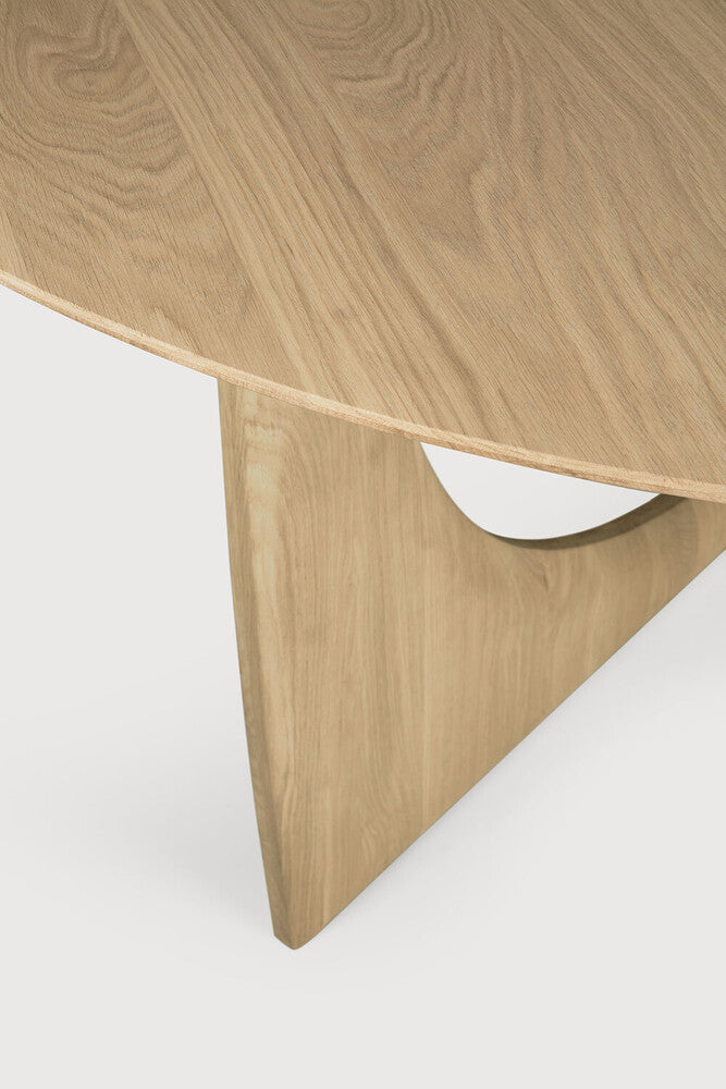 Geometric borðstofuborð 150cm