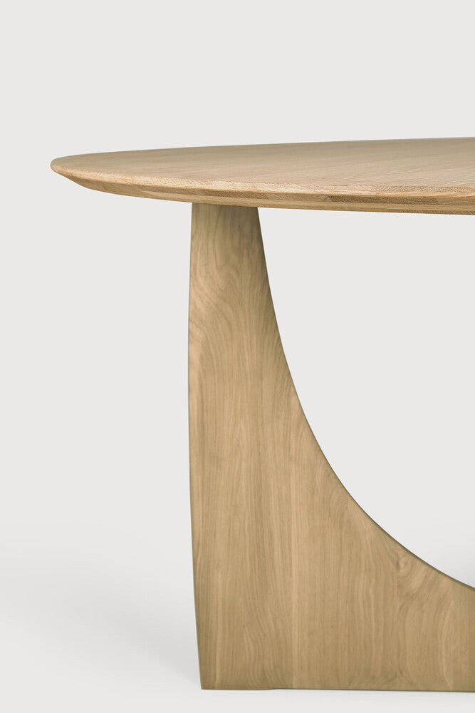 Geometric borðstofuborð 150cm