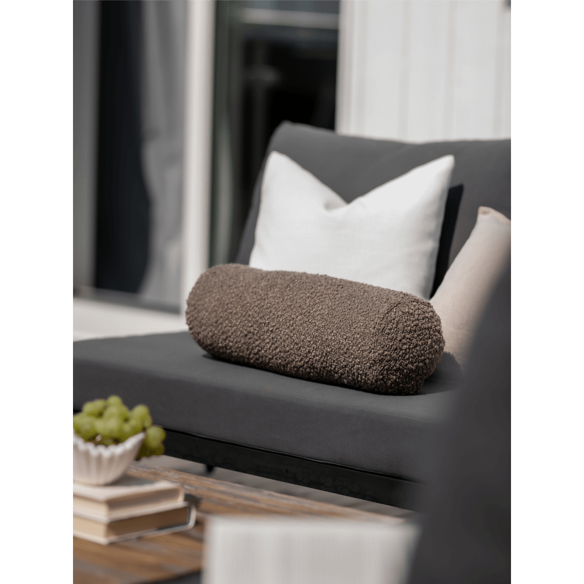 TROND - púði, brúnn