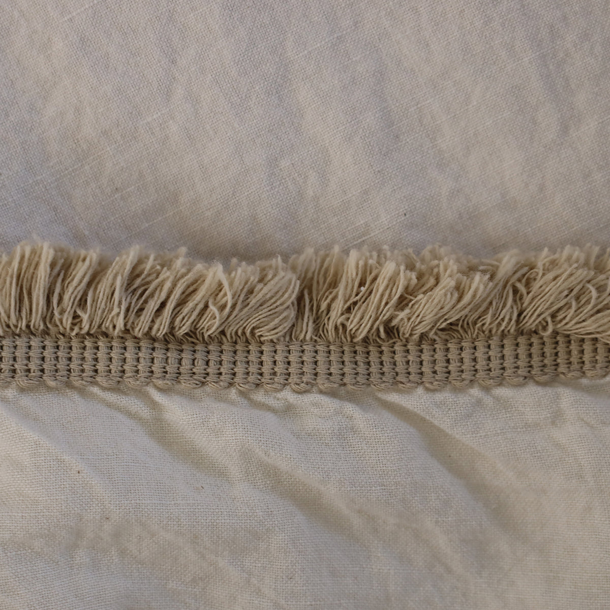 Lola rúmteppi off white 140x260cm