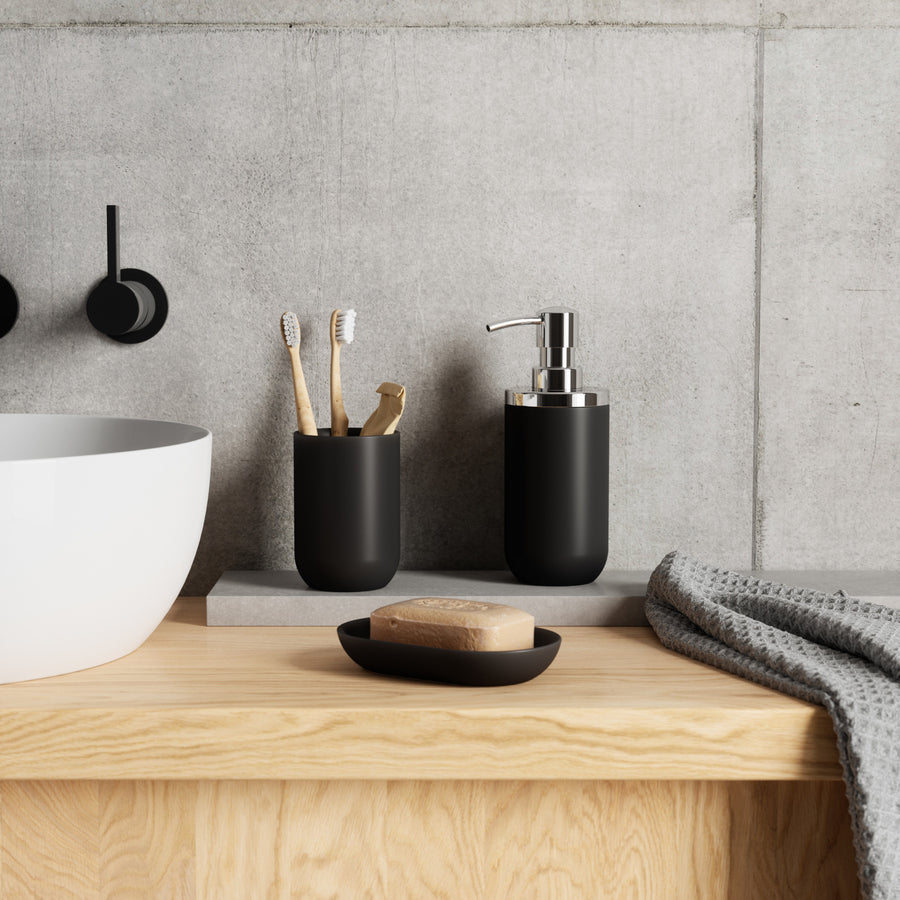 Junip tumbler black