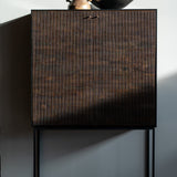 Teak Grooves skápur